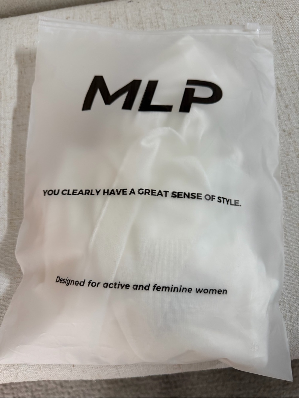 White Marie Louise Paris lightweight Wrap Top - M - Picture 4 of 4